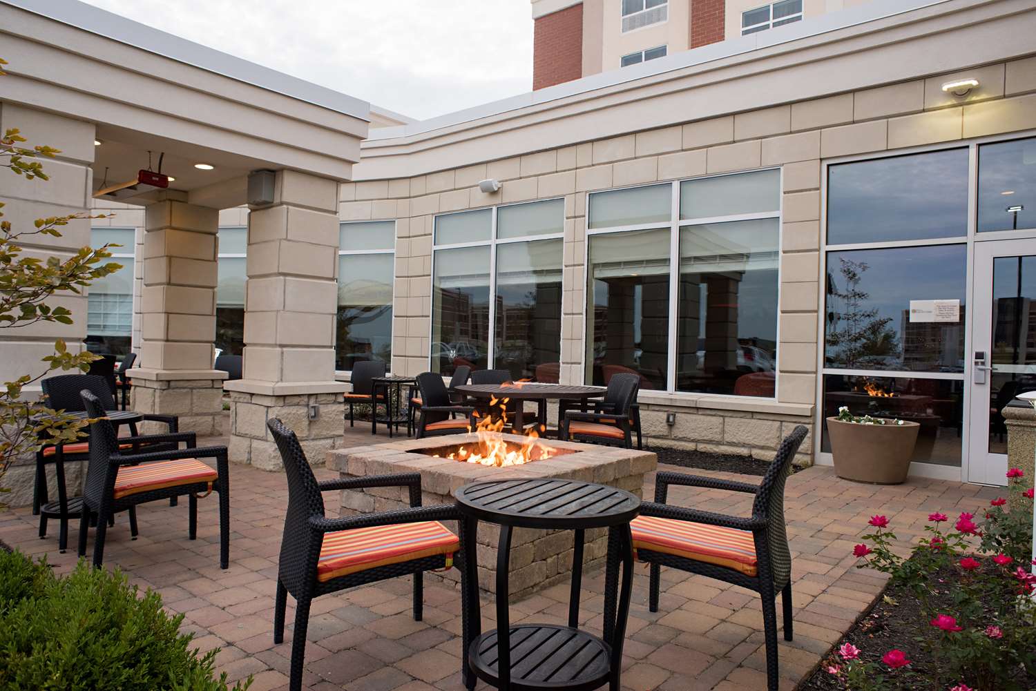 restaurant cafeteria