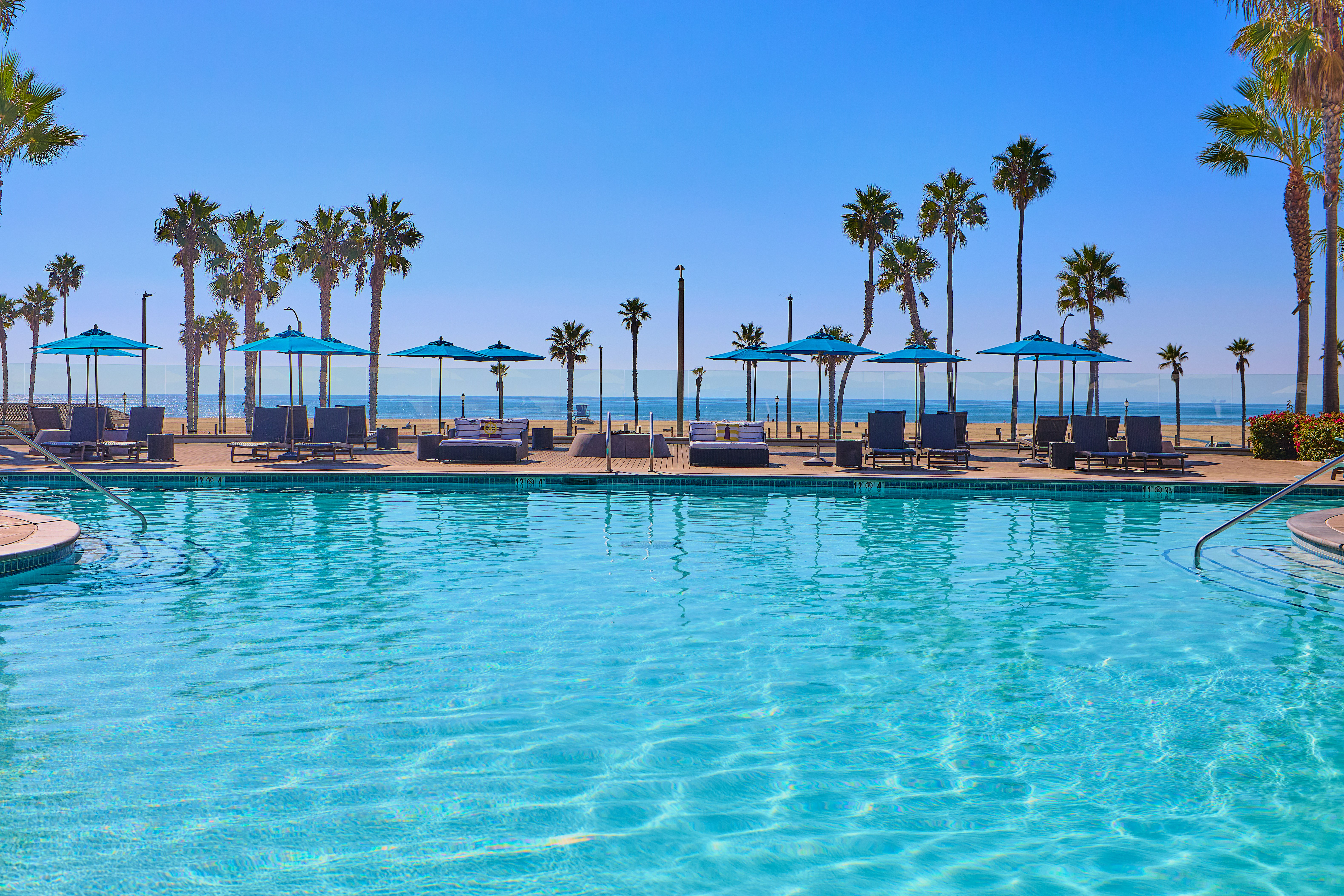 The Waterfront Beach Resort, a Hilton Hotel 72/77