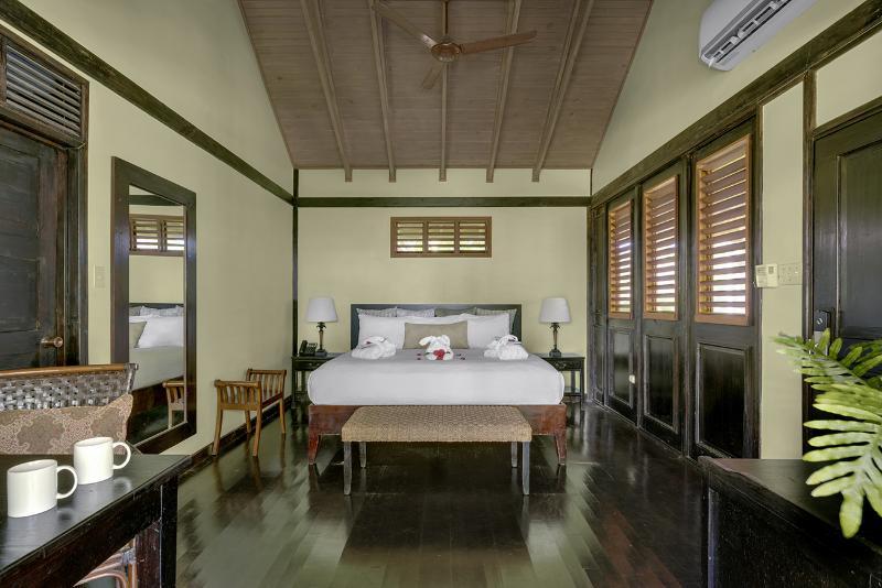 Tree Top, 2 Double Beds