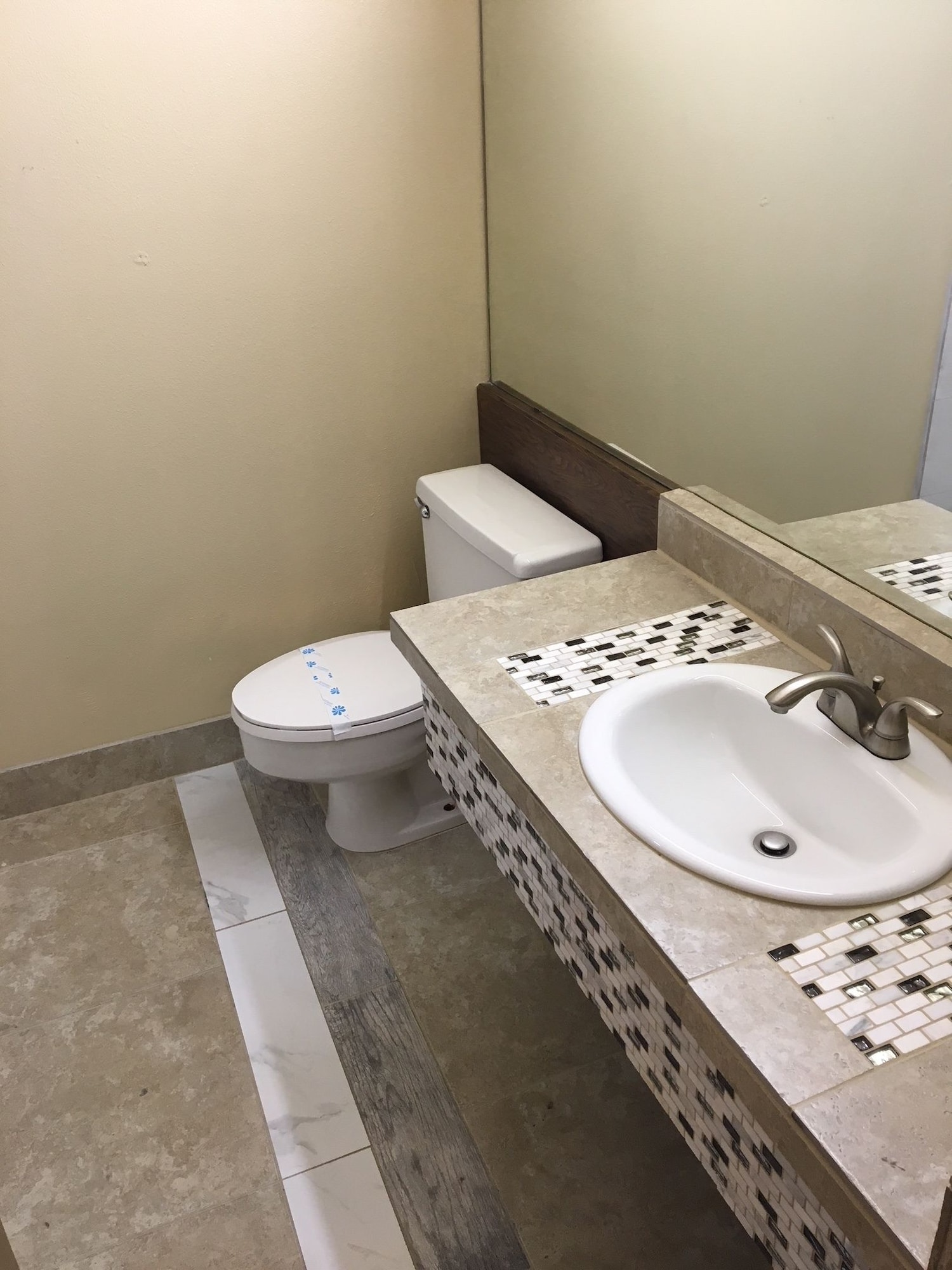 Upgrade, Deluxe, King Bed، Days Inn by Wyndham Bend 5/6