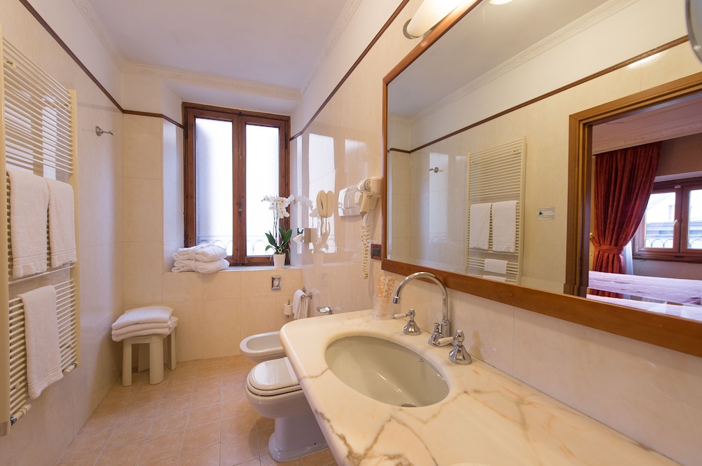 Strozzi Palace Hotel 29/42