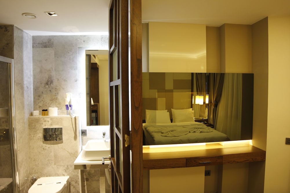 The Biancho Hotel Pera 39/73