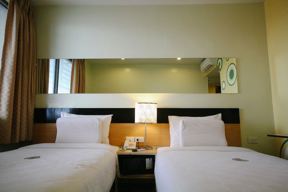 Go Hotels Iloilo 4/29