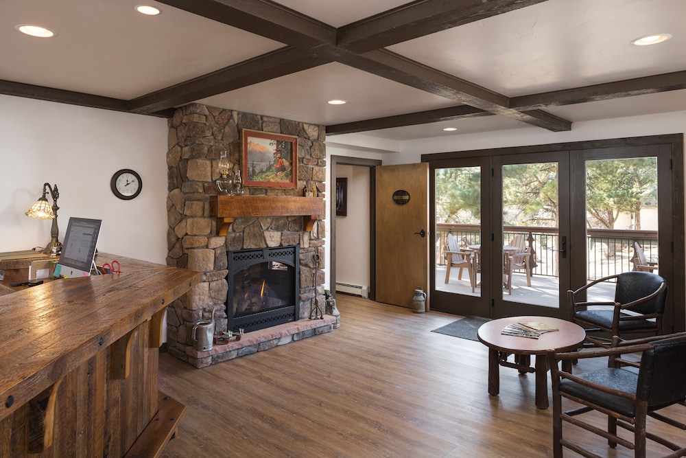 The Landing at Estes Park - Riverside Retreat 59/77