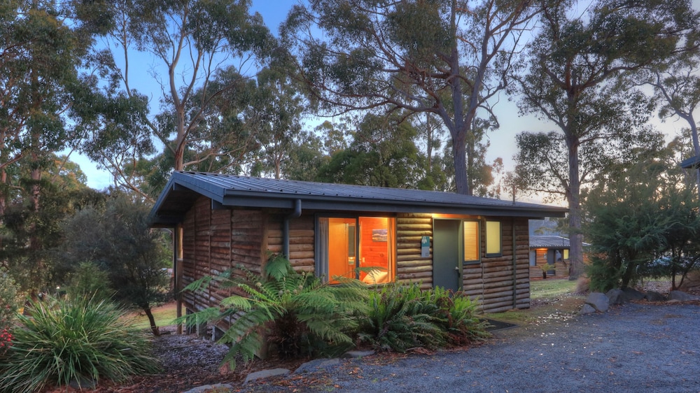 Stewarts Bay Lodge 3/65