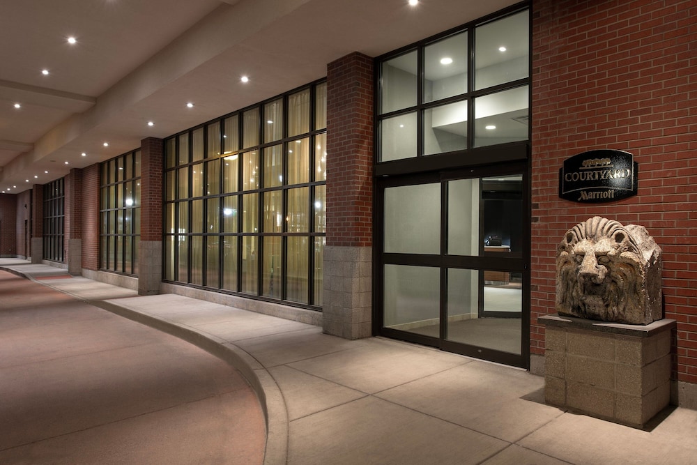 RESIDENCE INN SYRACUSE DOWNTOWN AT ARMORY SQUARE 23/50