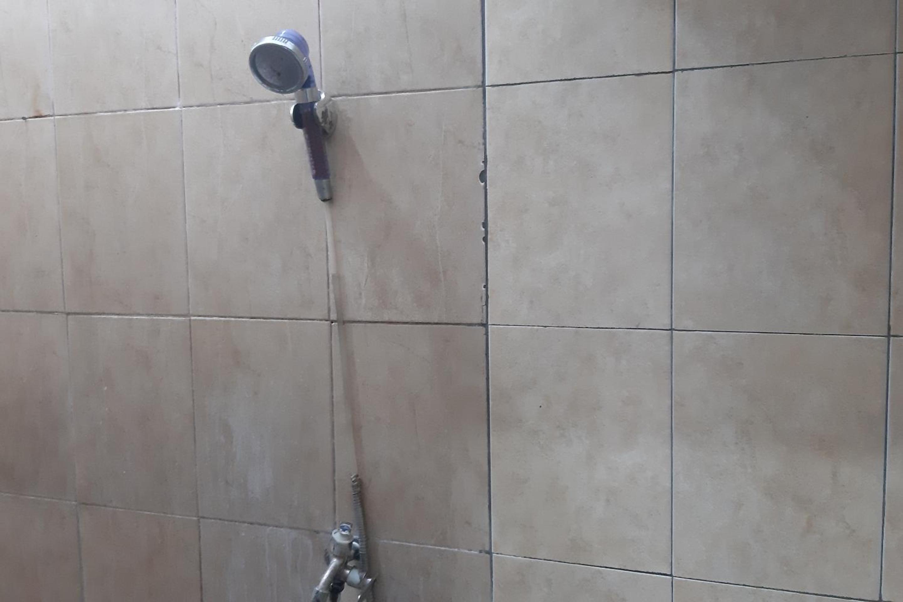 OYO 3895 D'Luck Homestay 22/37