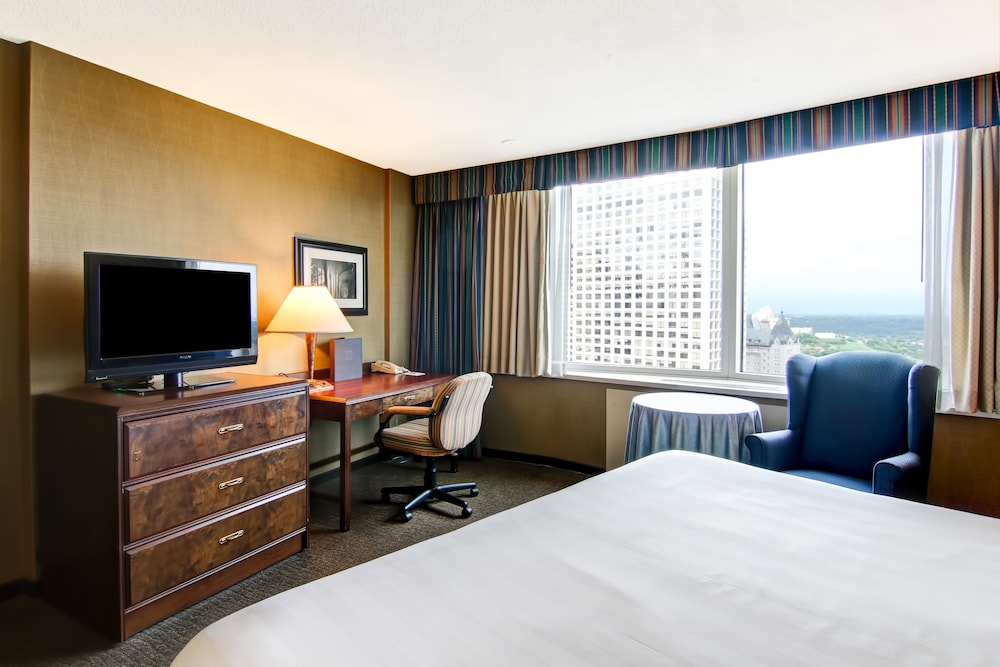 Chateau Lacombe Formerly Crowne Plaza Chateau Lacombe 19/67
