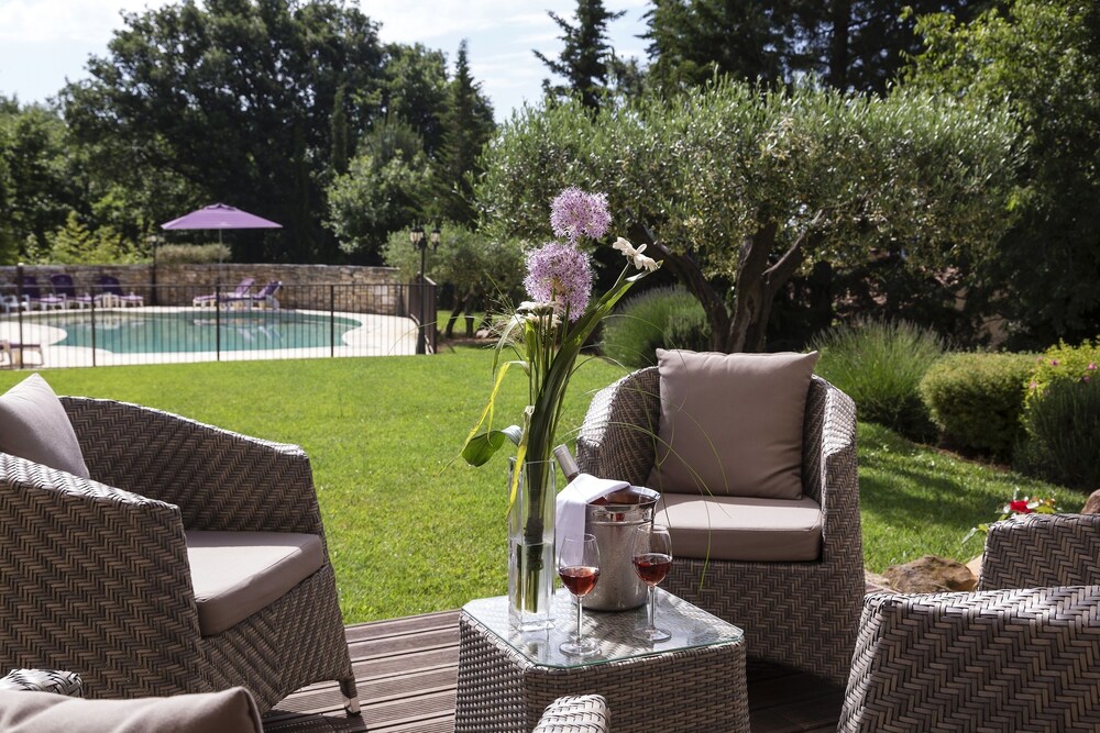 RELAIS DU SILENCE LE CLOS DE PRADINES 39/51