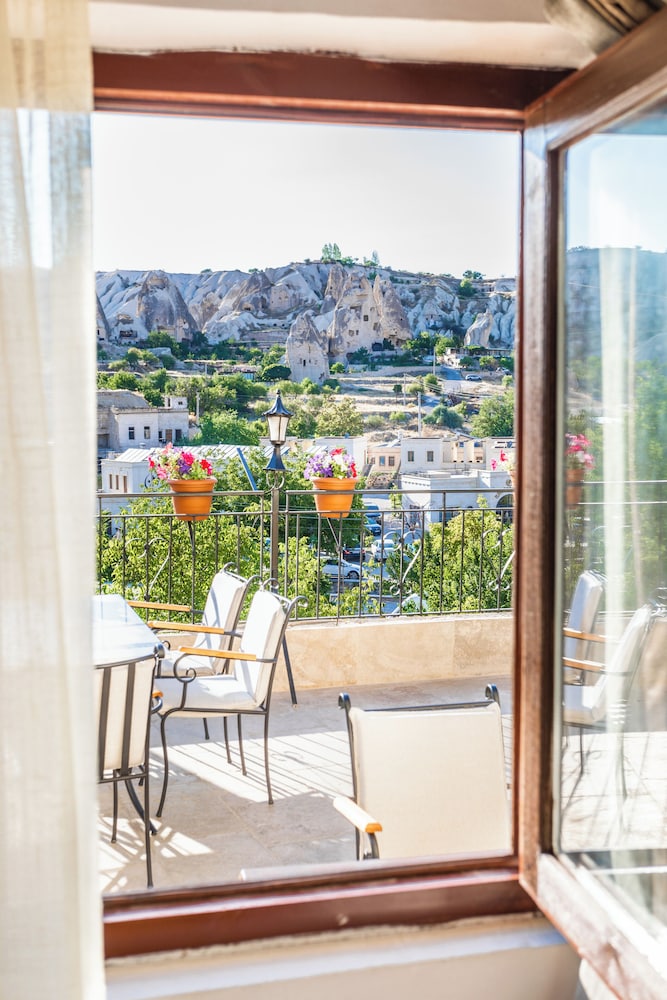 Guven Cave Hotel 4/45