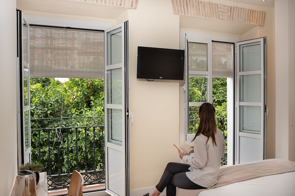 Hotel Boutique Elvira Plaza 43/72