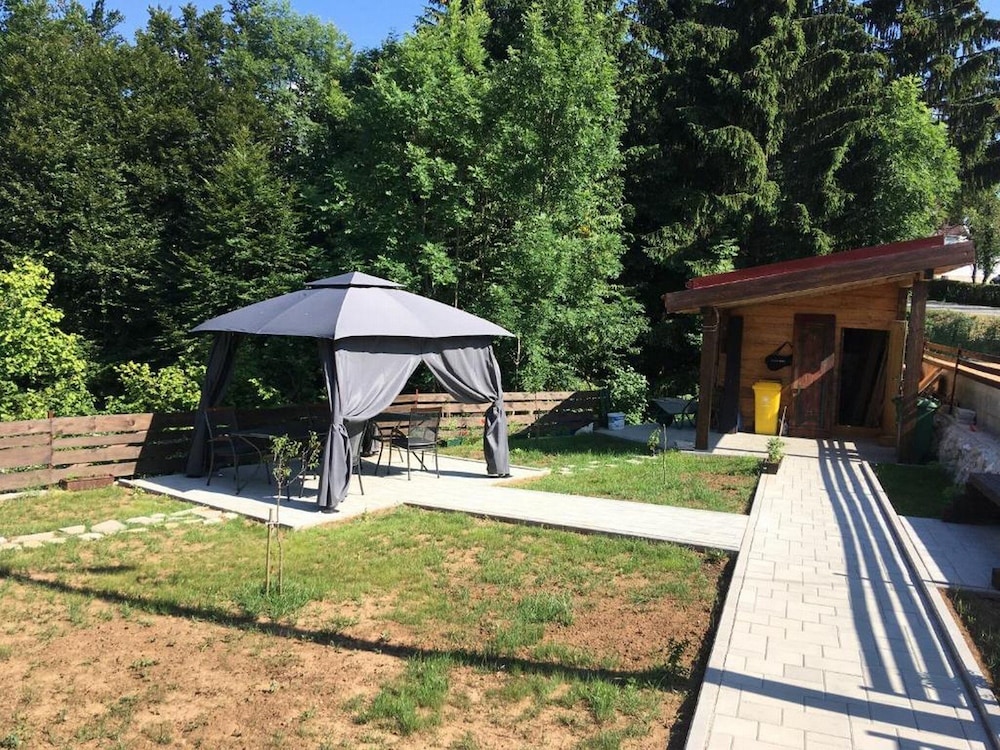 Guesthouse Family Bosnic 36/44