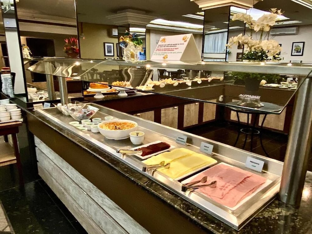 San Rafael Hotel 65/86