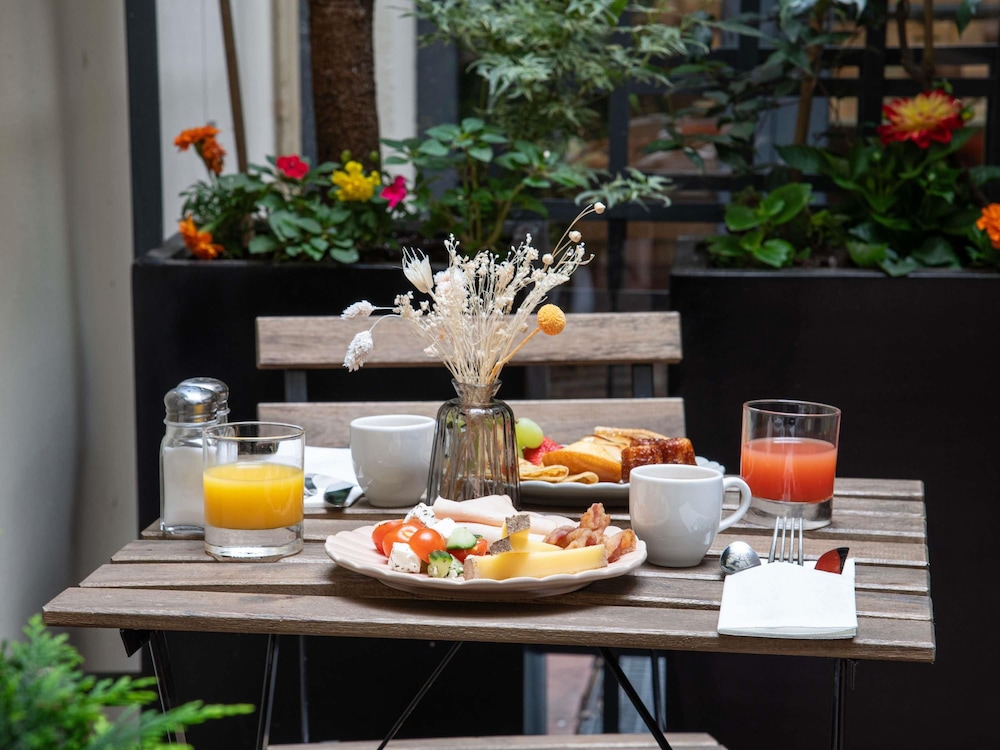 Mercure Paris Raspail Montparnasse 44/60