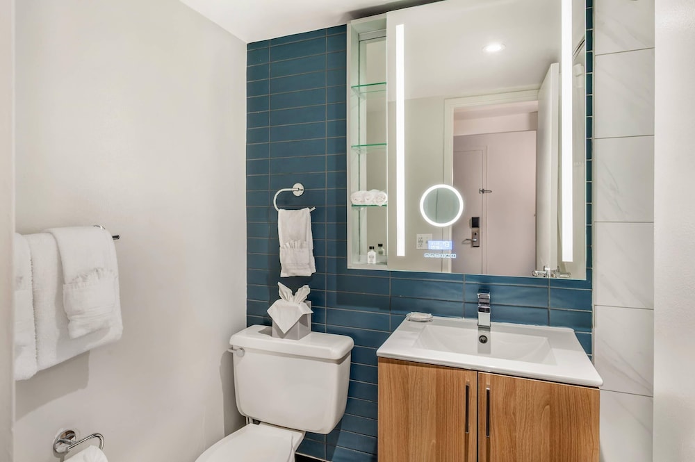The Quincy, Ascend Hotel Collection 46/47