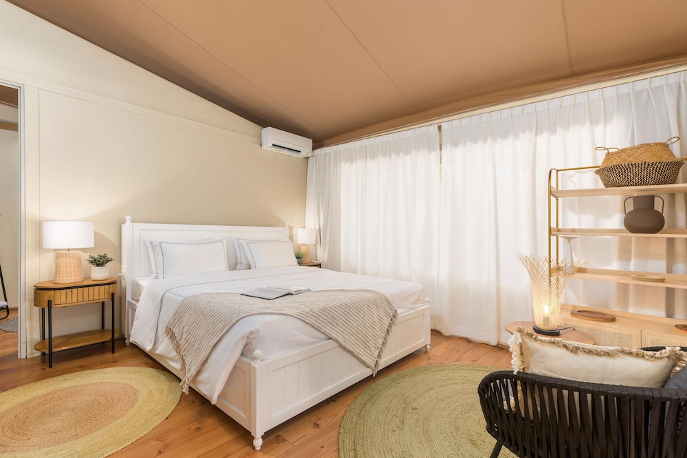 Arena One 99 Glamping 10/50