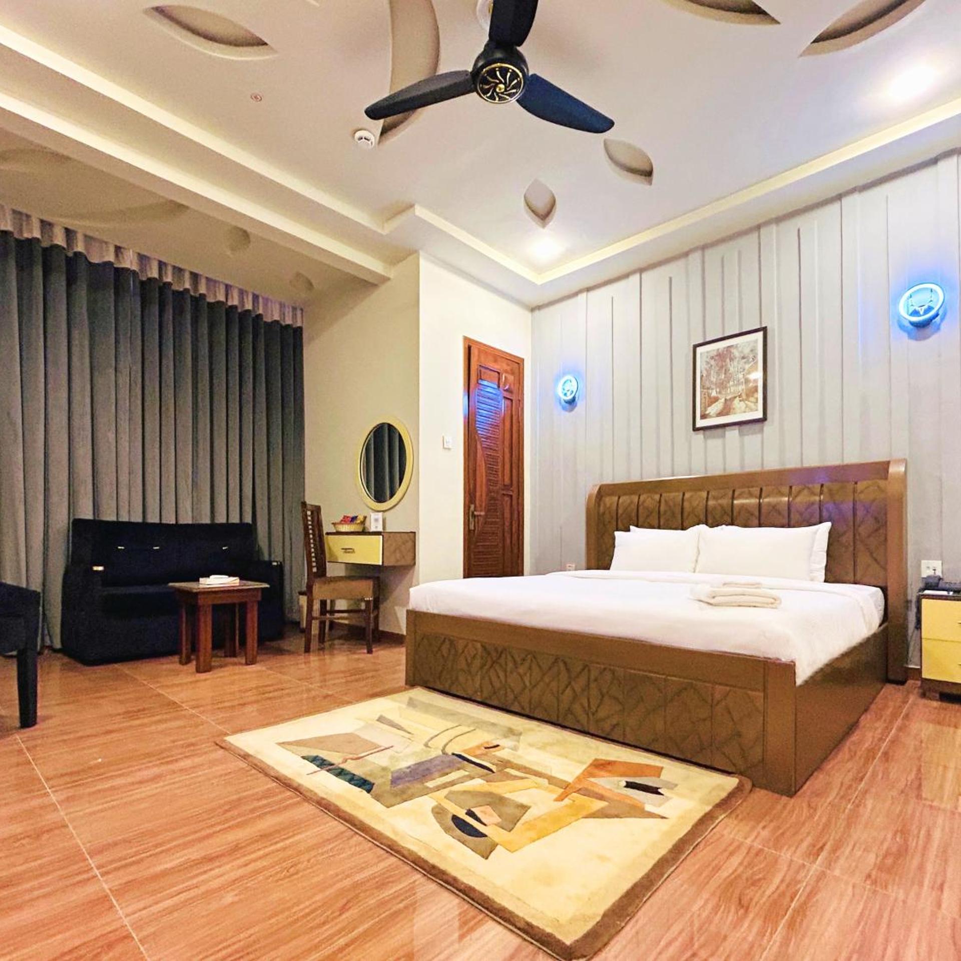 Hotel One University Sukkur 32/65