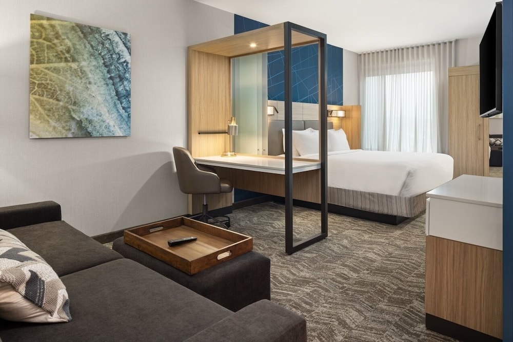 SpringHill Suites by Marriott Eau Claire 7/23