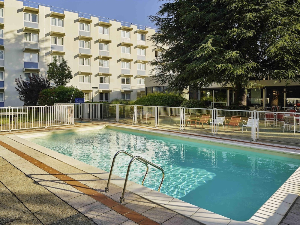 NOVOTEL MASSY PALAISEAU 52/80