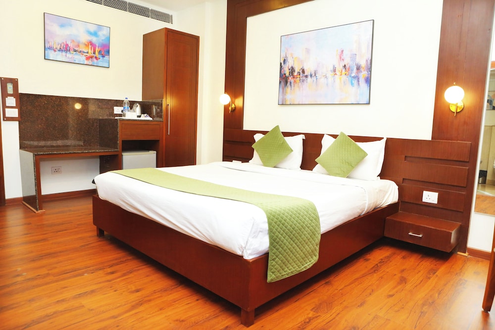 Karon Hotel Lajpat Nagar 22/60
