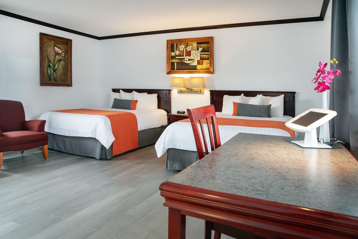 suite, 2 queen beds, bay view