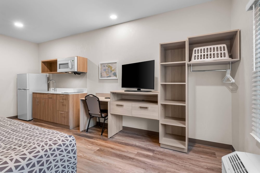 WoodSpring Suites Harrisburg Carlisle 44/51
