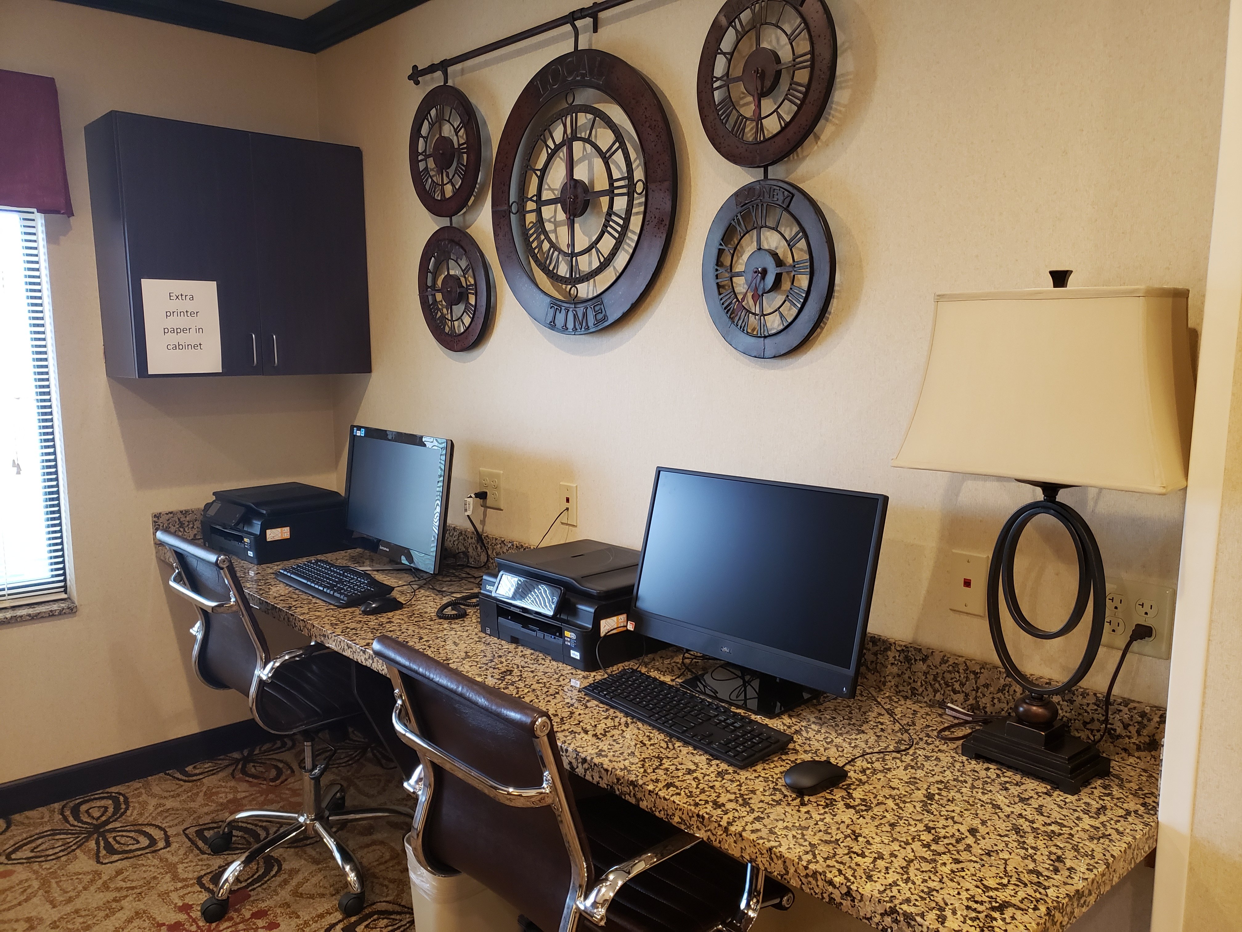 Holiday Inn Express Hotel And Suites Cambridge 40/45