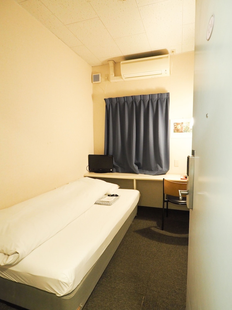 Sakura Hotel Jimbocho 29/75