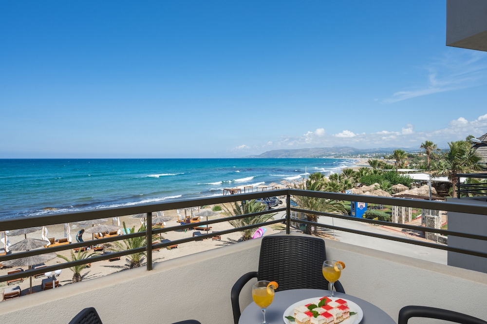 Mare Blue and Suites 19/26