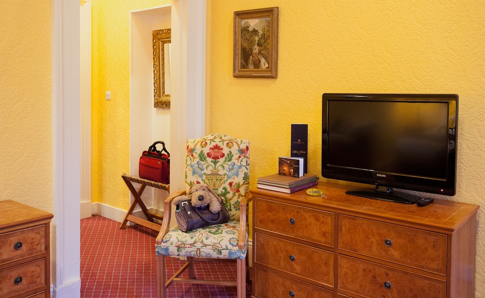 Royal Highland Hotel 32/43