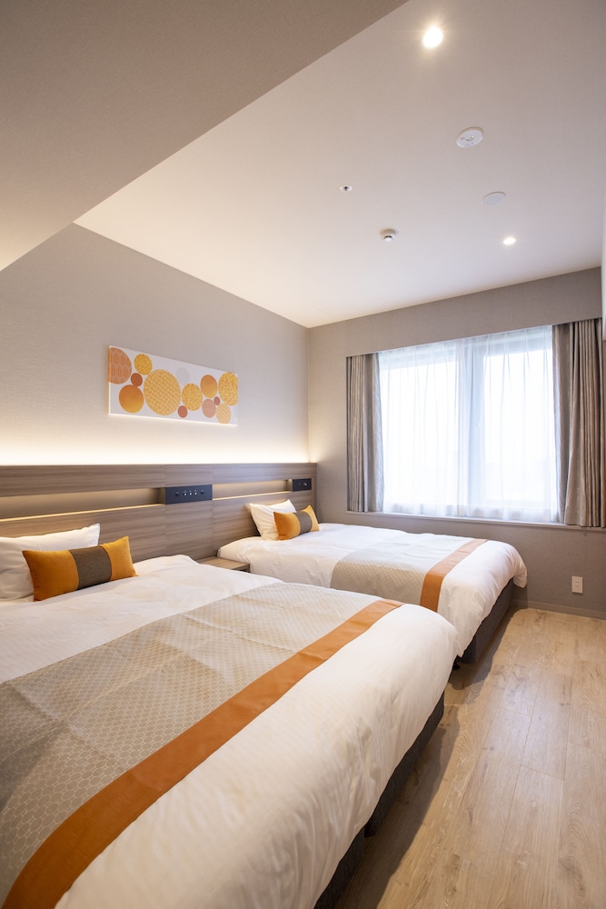 Palace, Twin Beds, Queen Bed
