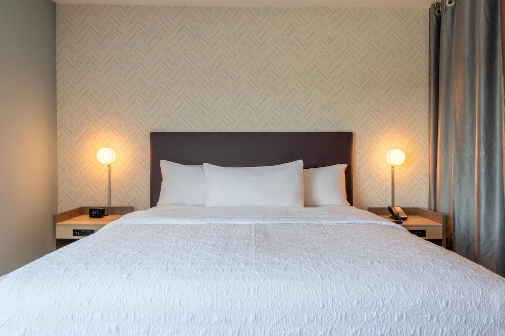 Studio, 2 Queen Beds, Accessible
