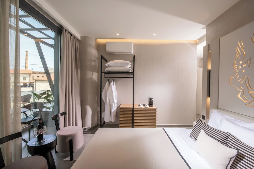 Lavris City Suites 49/50