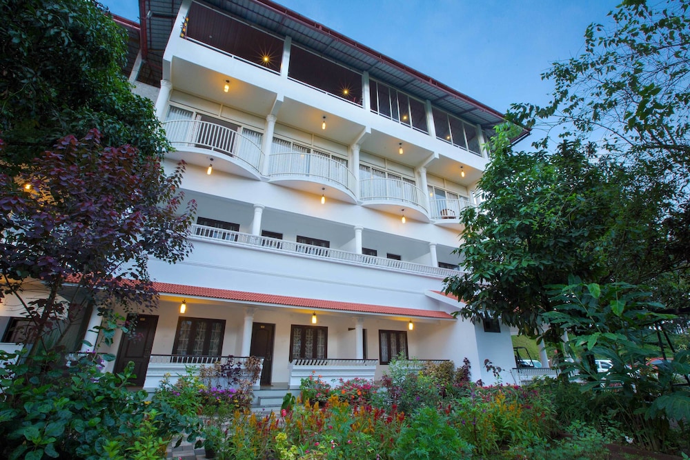 Dream Catcher Plantation Resort 2/50