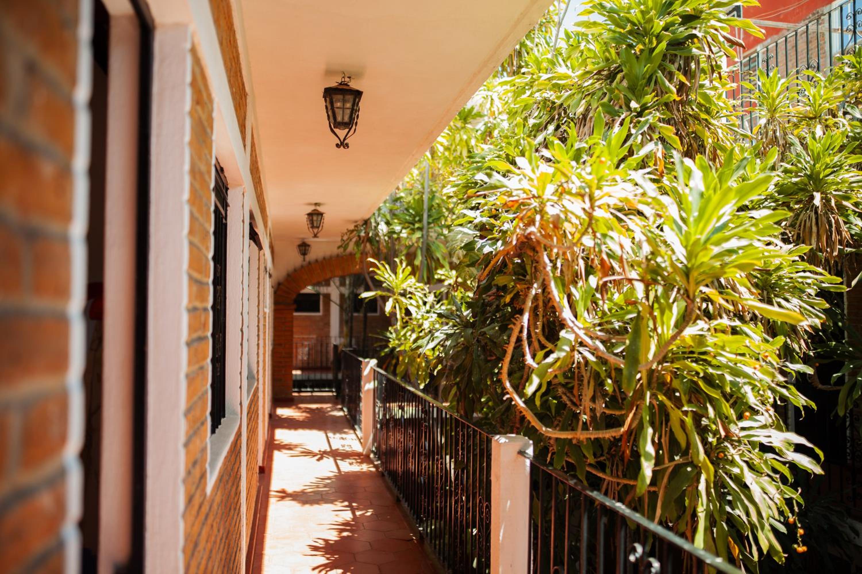 Hotel Azteca 25/26