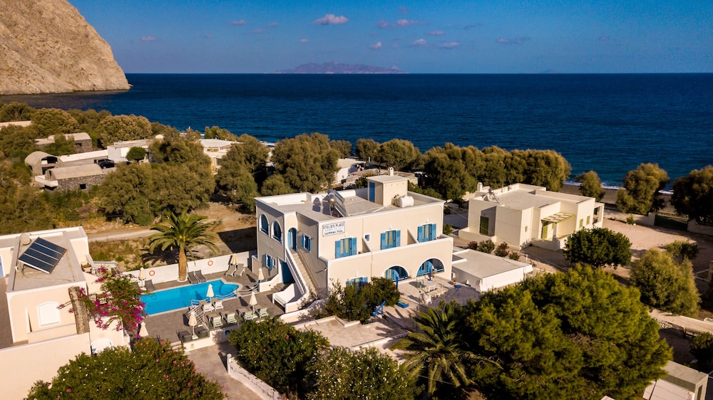 Stelios Place 31/50