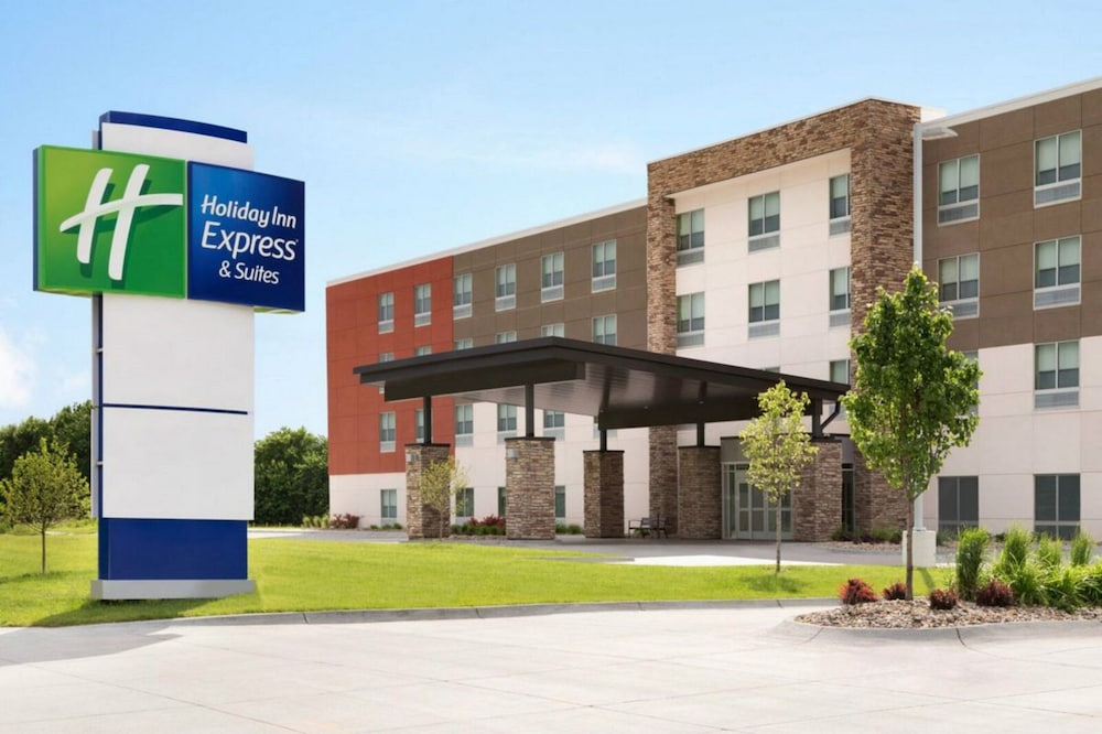 Holiday Inn Express & Suites - Austin - Manor, an IHG Hotel image