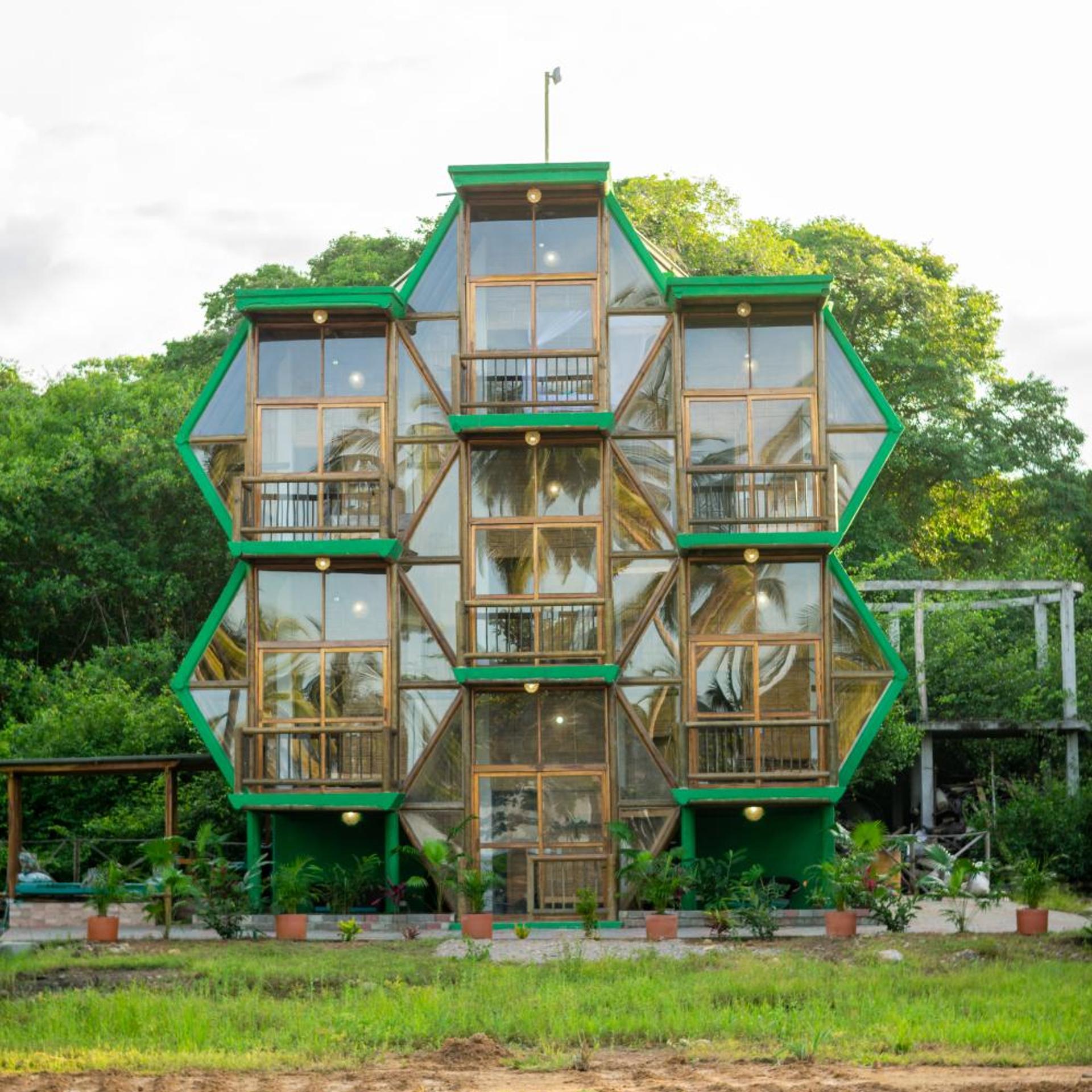 Uuttaaka Eco-Hotel 2/50