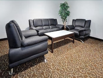 Baymont By Wyndham East Windsor Bradley Airport 24/40