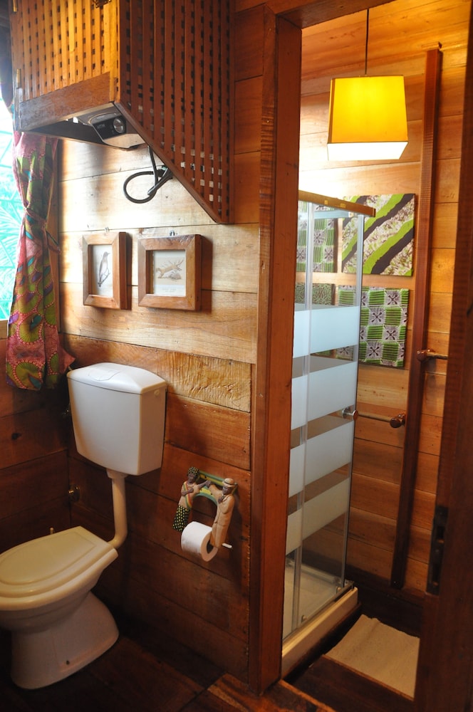 Mucumbli Hotel 47/48