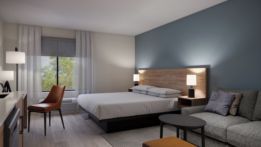 Hyatt Studios Chesapeake 13/44