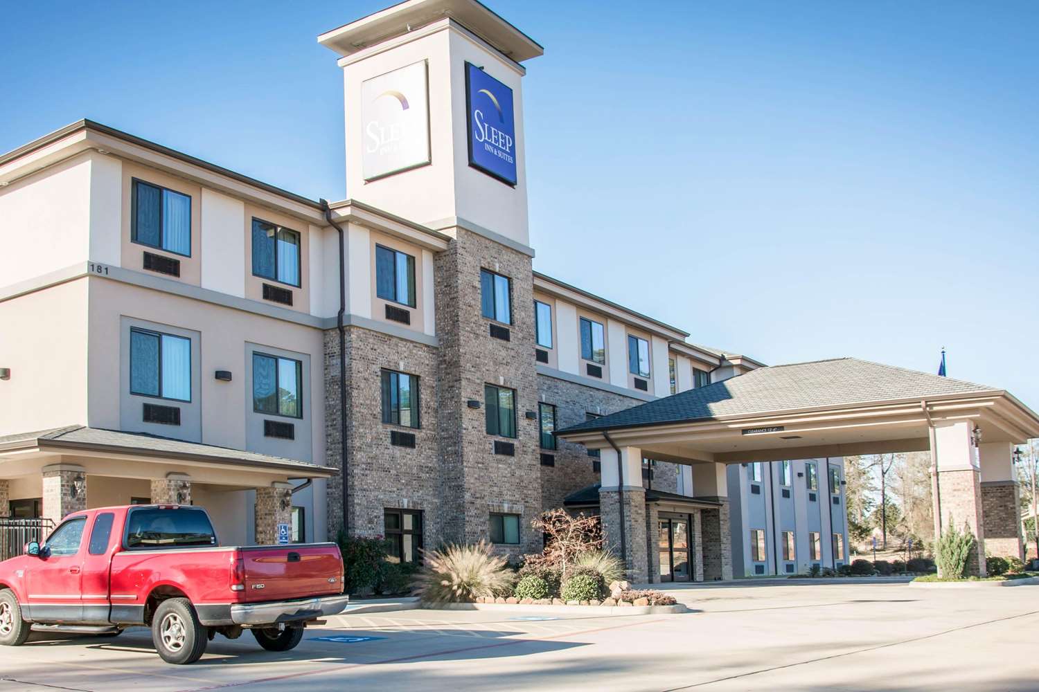 Sleep Inn & Suites Center TX 18/24