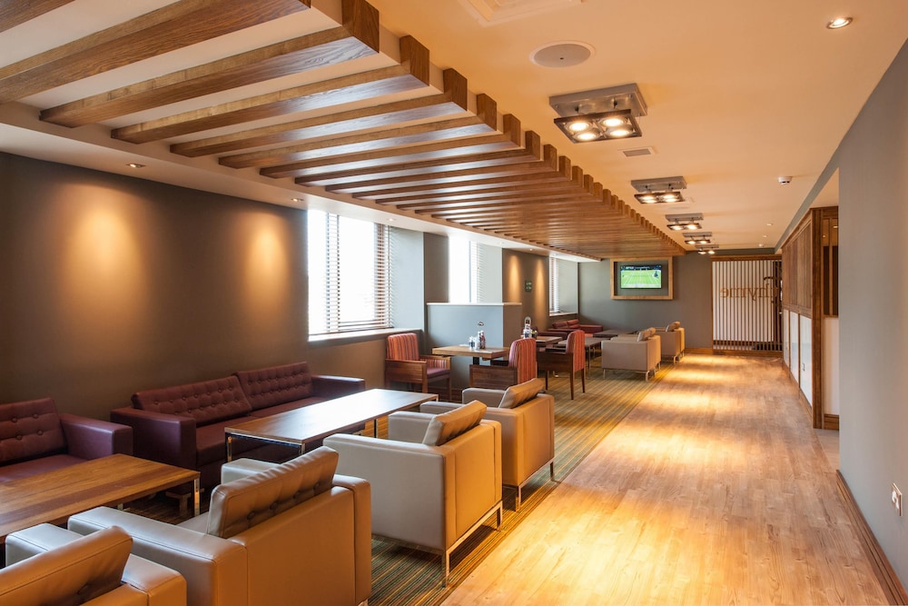 Premier Inn London Hendon (The Hyde) 24/36