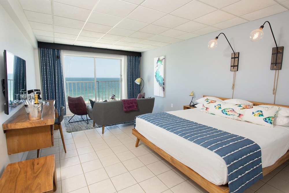 Blockade Runner Beach Resort 17/70