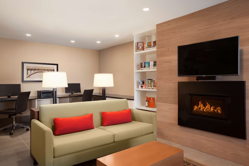 Country Inn & Suites by Radisson, Bozeman, MT 4/38