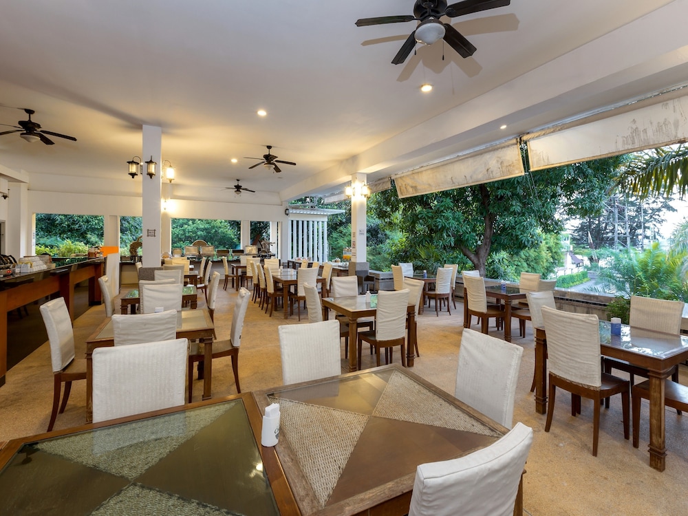 Phuket Sea Resort 35/50