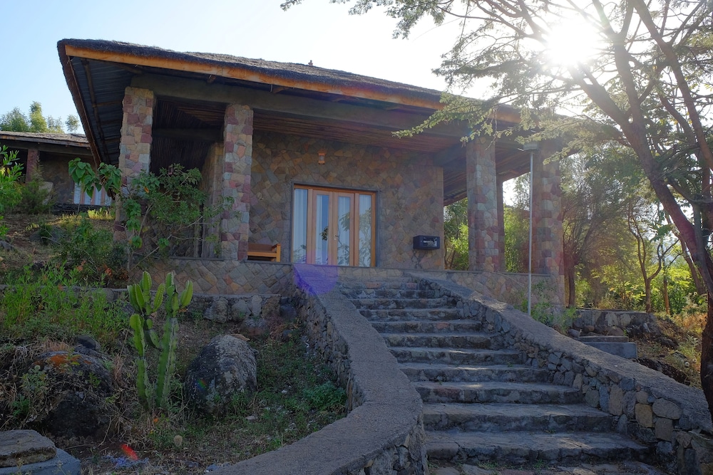 Mezena Lodge 4/50