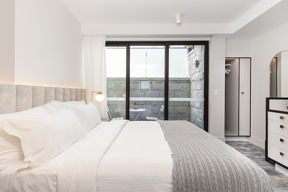 The Albert Hotel Mosman 5/50