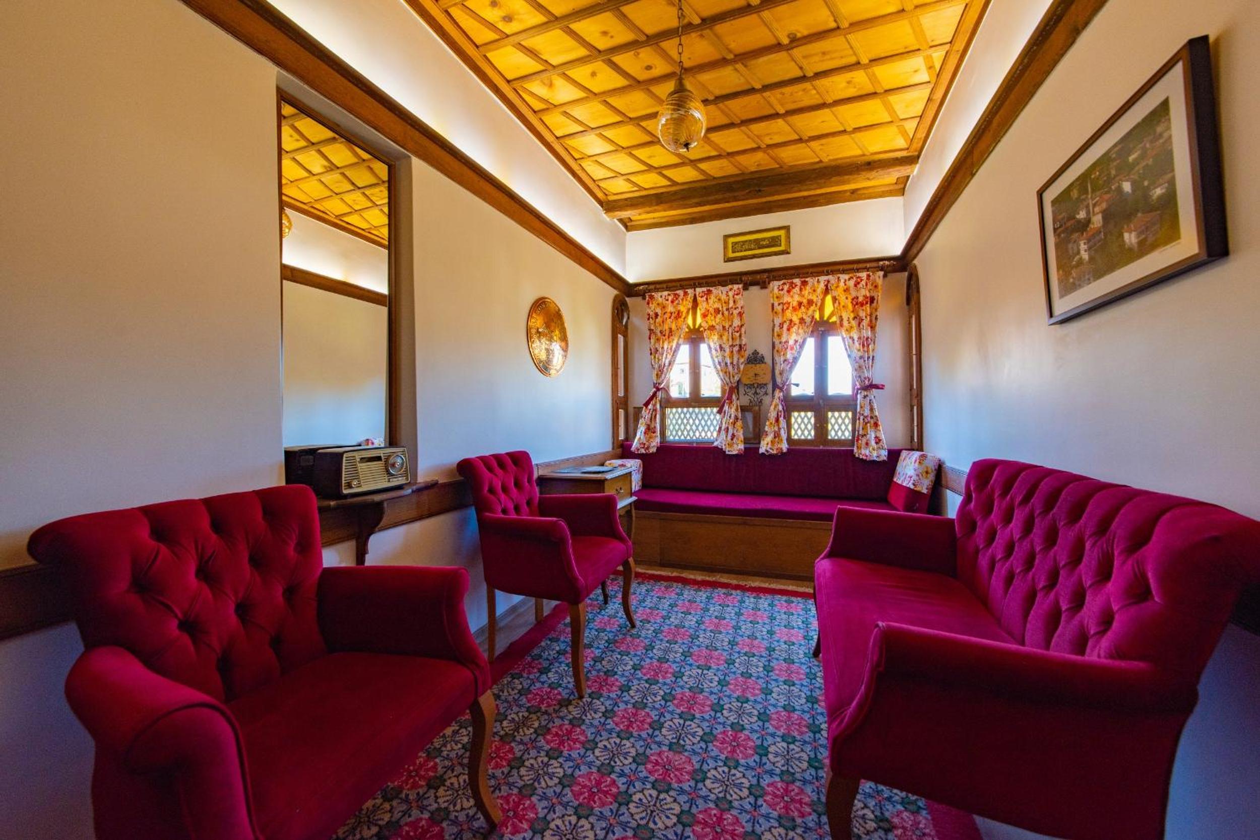 Cesmeli Konak Hotel 32/55