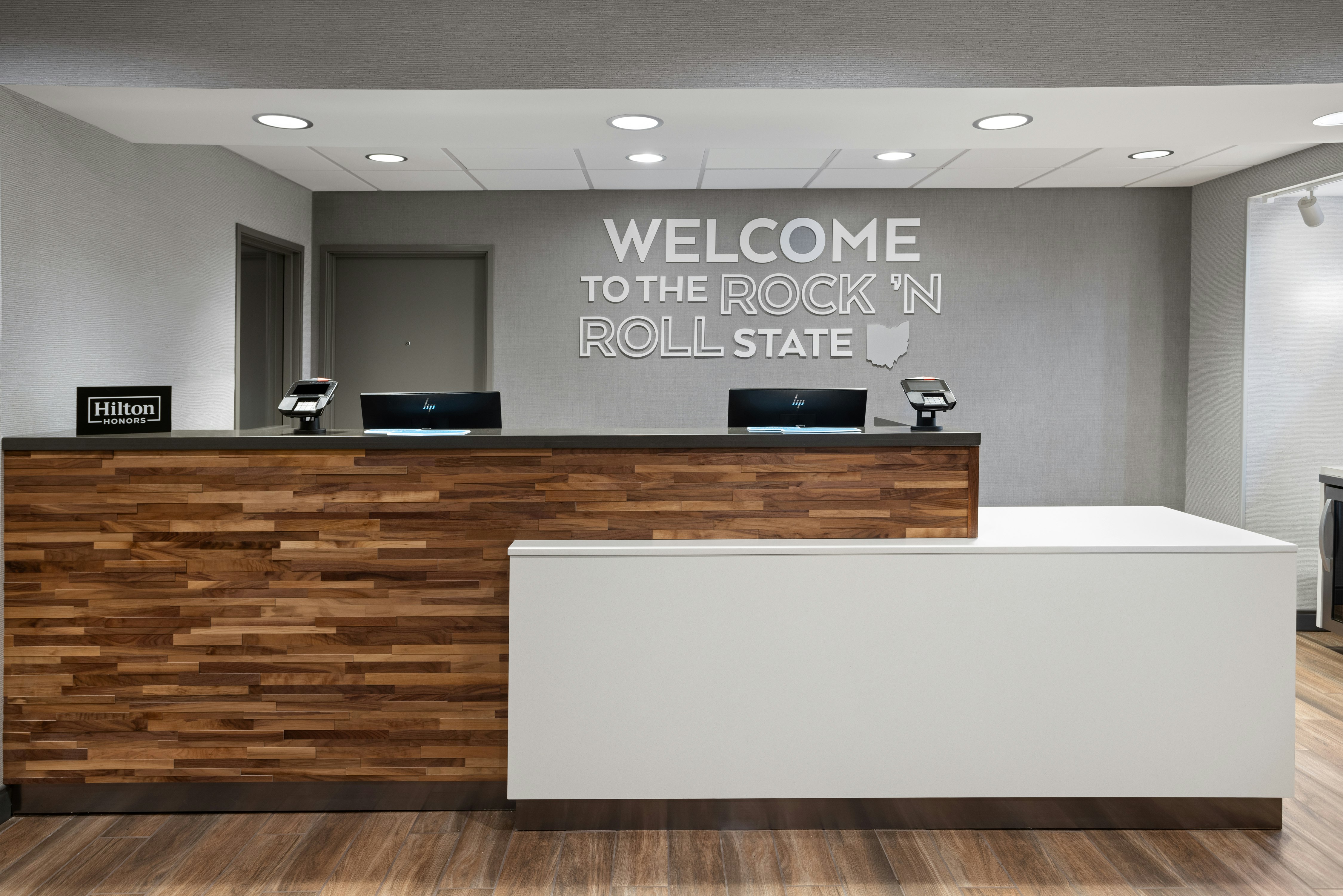 Lobby at Hampton Inn Cleveland Airport - Tiedeman Road, BROOKLYN - OH